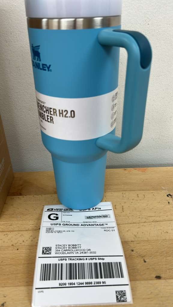 Stanley Quencher H2.0 FlowState Tumbler with Handle 40 oz – Light Blue